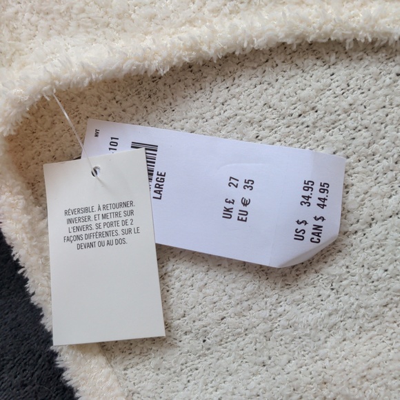 Sweater - Picture 2 of 3